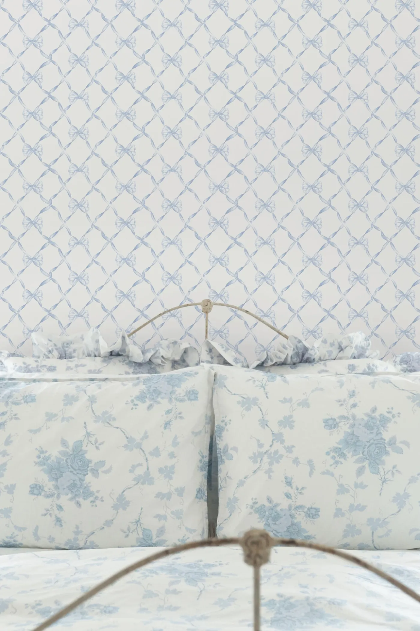 Baby Bow Blue Bella Standard Wallpaper