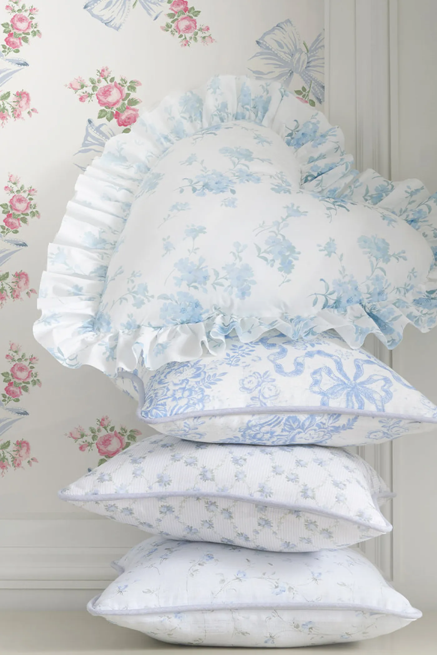 Heart Shape Ruffle Pillow