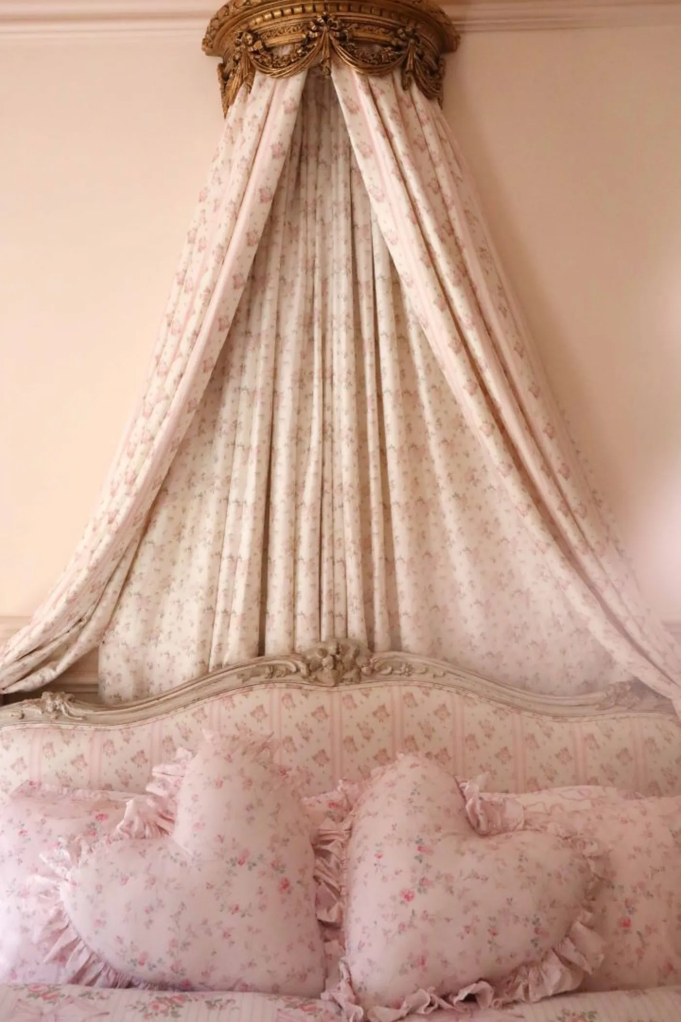 Heart Shape Ruffle Pillow
