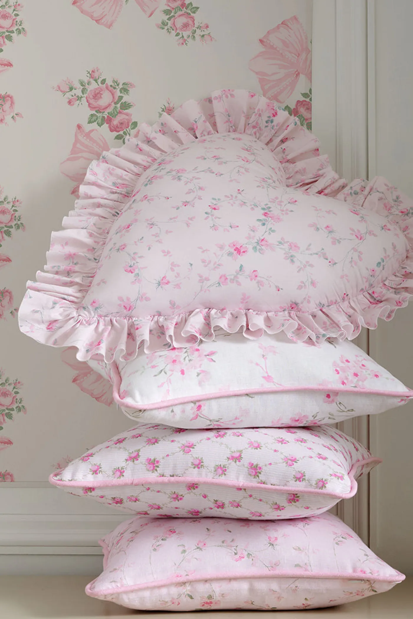 Heart Shape Ruffle Pillow